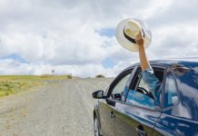 What to take with you in a road trip? Best 10 things